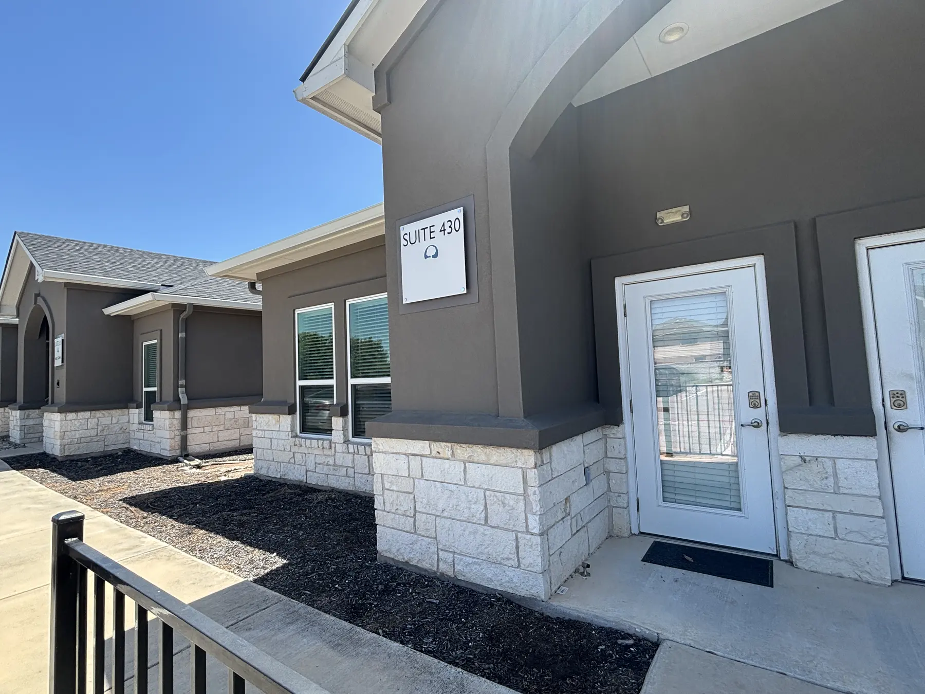 660 South Bagdad office condominiums