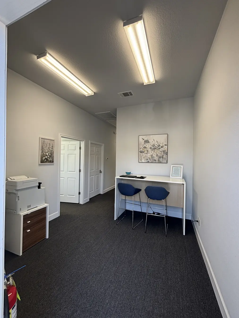 660 South Bagdad Suite 430 interior